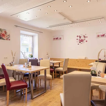 In Eisenerz/steiermark 35486 *